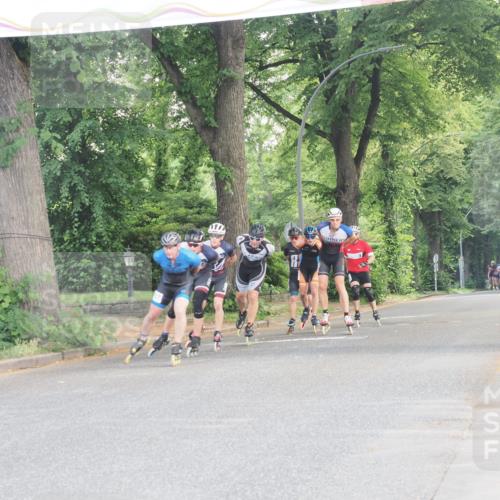 29.06.2025 - hella hamburg halbmarathon KatJ http://msf.ph/oto/8157856 29.06.2025 09:04:15 Zwischen KM18-KM19  meine-sportfotos.de
