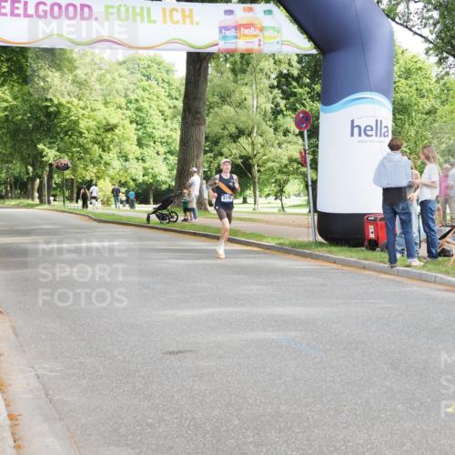 29.06.2025 - hella hamburg halbmarathon MichiJ http://msf.ph/oto/8157872 29.06.2025 10:08:21 Zwischen KM18-KM19  meine-sportfotos.de