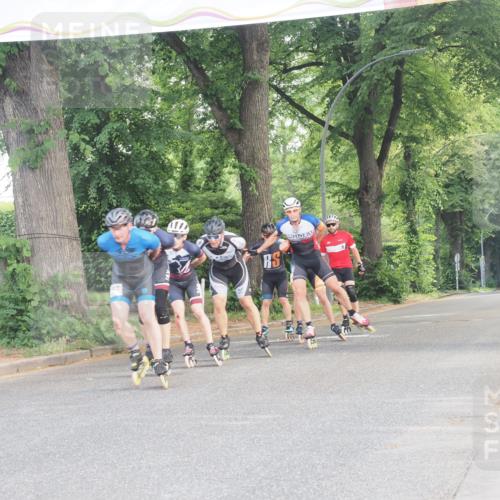 29.06.2025 - hella hamburg halbmarathon KatJ http://msf.ph/oto/8157904 29.06.2025 09:04:15 Zwischen KM18-KM19  meine-sportfotos.de