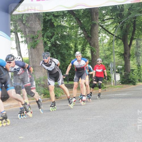 29.06.2025 - hella hamburg halbmarathon KatJ http://msf.ph/oto/8157934 29.06.2025 09:04:15 Zwischen KM18-KM19  meine-sportfotos.de