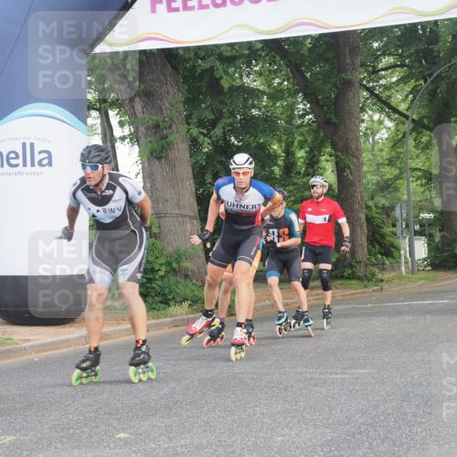 29.06.2025 - hella hamburg halbmarathon KatJ http://msf.ph/oto/8157954 29.06.2025 09:04:16 Zwischen KM18-KM19  meine-sportfotos.de