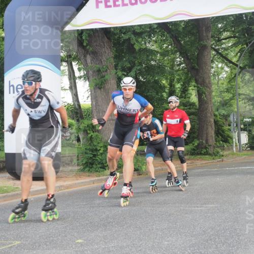 29.06.2025 - hella hamburg halbmarathon KatJ http://msf.ph/oto/8157977 29.06.2025 09:04:16 Zwischen KM18-KM19  meine-sportfotos.de