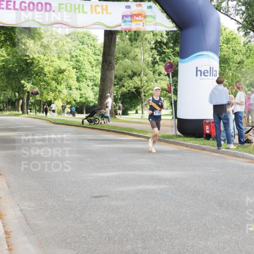 29.06.2025 - hella hamburg halbmarathon MichiJ http://msf.ph/oto/8157981 29.06.2025 10:08:22 Zwischen KM18-KM19 4116 meine-sportfotos.de