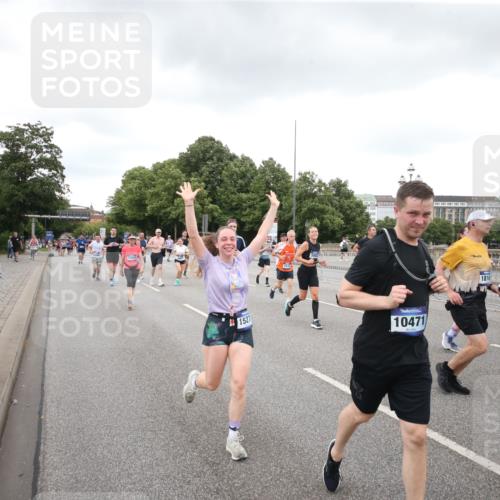 29.06.2025 - hella hamburg halbmarathon Jannik Wohlers http://msf.ph/oto/8158039 29.06.2025 10:54:24 Lombardsbrücke 1198, 2084, 2566, 2586, 2632, 3002, 4191, 4192, 5392, 5500, 5727, 5882, 6839, 6982, 8012, 8186, 9521, 9596, 10331, 10471, 11033, 11226, 11287, 11567, 11569, 12240, 12268, 12270, 13272, 13283, 13826, 13944, 13945, 14409, 14752, 15029, 15271, 15553, 15687, 16019, 16443, 16637, 18168, 18372, 19111 meine-sportfotos.de