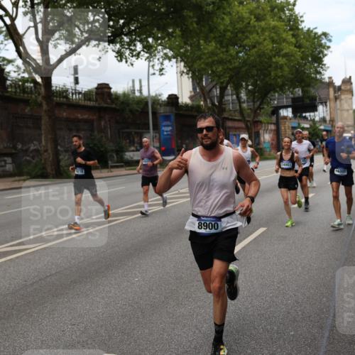29.06.2025 - hella hamburg halbmarathon Yannick Fuchs http://msf.ph/oto/8158041 29.06.2025 10:38:32 20KM 1220, 1391, 1415, 1558, 1902, 2365, 2402, 2816, 3004, 3021, 3907, 4310, 4425, 4981, 4999, 5231, 5275, 5476, 5624, 6490, 6705, 6903, 6991, 7005, 7191, 7322, 8063, 8145, 8218, 8722, 8900, 9081, 9159, 9374, 9444, 9633, 10193, 10596, 10669, 10930, 11346, 11469, 12554, 12966, 13421, 13996, 14667, 14798, 14861, 15185, 15225, 15233, 15280, 15512, 15862, 16062, 16224, 16301, 16316, 16547, 16549, 16893, 17251, 17376, 17729, 17748, 17912, 18942 meine-sportfotos.de
