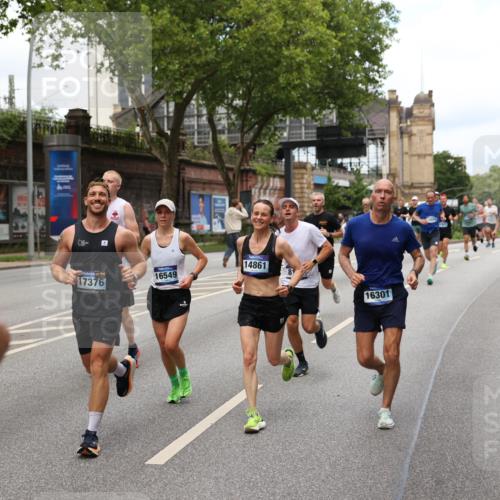 29.06.2025 - hella hamburg halbmarathon Yannick Fuchs http://msf.ph/oto/8158097 29.06.2025 10:38:33 20KM 1220, 1391, 1415, 1558, 1902, 2365, 2402, 2816, 3004, 3021, 3907, 4310, 4425, 4981, 4991, 4999, 5231, 5275, 5476, 5624, 5884, 6490, 6705, 6903, 6991, 7005, 7191, 7322, 8063, 8145, 8218, 8722, 8900, 9081, 9159, 9374, 9444, 9633, 10193, 10596, 10669, 10930, 11346, 11469, 12554, 12966, 13421, 13996, 14667, 14798, 14861, 15185, 15225, 15233, 15280, 15512, 15862, 16062, 16224, 16301, 16316, 16506, 16547, 16549, 16893, 17251, 17376, 17729, 17748, 17912, 18942 meine-sportfotos.de