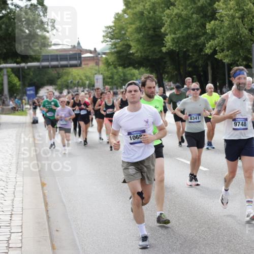 29.06.2025 - hella hamburg halbmarathon Jannik Wohlers http://msf.ph/oto/8158213 29.06.2025 10:18:04 Lombardsbrücke 1234, 1820, 2335, 2703, 3202, 3482, 3529, 4123, 4383, 4710, 4738, 5909, 6332, 6533, 7160, 7454, 8341, 9222, 9505, 9586, 9658, 9748, 9834, 10172, 10659, 10687, 12541, 12548, 12552, 12703, 12847, 13193, 13341, 13370, 13933, 14023, 14332, 14770, 15208, 15393, 15436, 15749, 16209, 16451, 16828, 16833, 17048, 17283, 17876, 18145, 18677, 18697, 18807, 18825 meine-sportfotos.de