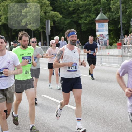 29.06.2025 - hella hamburg halbmarathon Jannik Wohlers http://msf.ph/oto/8158225 29.06.2025 10:18:05 Lombardsbrücke 1234, 1820, 2335, 2703, 3202, 3529, 4123, 4383, 4710, 5909, 6332, 6533, 7160, 7454, 8341, 9222, 9505, 9586, 9658, 9748, 9834, 10172, 10502, 10659, 10687, 12541, 12548, 12552, 12703, 12847, 13193, 13341, 13370, 13933, 14023, 14332, 14627, 14770, 15208, 15393, 15436, 15749, 16209, 16451, 16828, 16833, 17048, 17283, 17876, 18145, 18677, 18697, 18807, 18825 meine-sportfotos.de