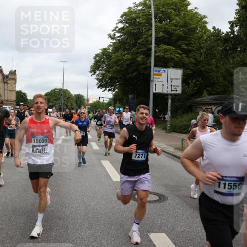 29.06.2025 - hella hamburg halbmarathon Yannick Fuchs http://msf.ph/oto/8158235 29.06.2025 10:58:54 20KM 1062, 1186, 1229, 1842, 2136, 2698, 3572, 3663, 3746, 4945, 5354, 5365, 6907, 6908, 7081, 7271, 7717, 8405, 9986, 10067, 10402, 10824, 10962, 11556, 12177, 12211, 12212, 12475, 12781, 12843, 13210, 13793, 14022, 14465, 15009, 16344, 16367, 16605, 16770, 16911, 17140, 17763, 17895, 18196, 18520, 18575, 18577, 18707, 18768 meine-sportfotos.de