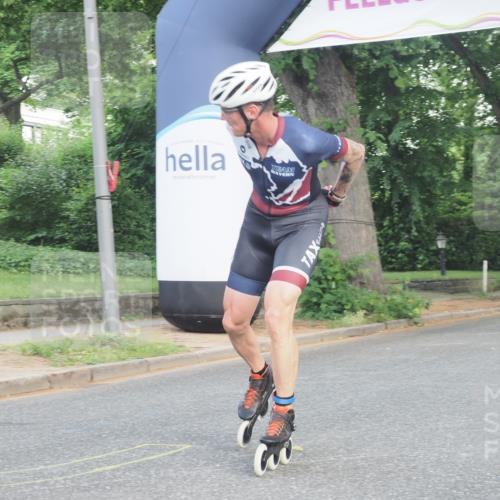 29.06.2025 - hella hamburg halbmarathon KatJ http://msf.ph/oto/8158236 29.06.2025 09:04:24 Zwischen KM18-KM19  meine-sportfotos.de
