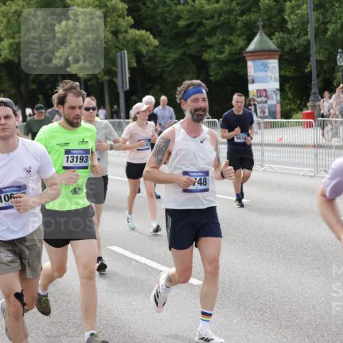 29.06.2025 - hella hamburg halbmarathon Jannik Wohlers http://msf.ph/oto/8158240 29.06.2025 10:18:05 Lombardsbrücke 1234, 1820, 2335, 2703, 3202, 3529, 4123, 4383, 4710, 5909, 6332, 6533, 7160, 7454, 8341, 9222, 9505, 9586, 9658, 9748, 9834, 10172, 10502, 10659, 10687, 12541, 12548, 12552, 12703, 12847, 13193, 13341, 13370, 13933, 14023, 14332, 14627, 14770, 15208, 15393, 15436, 15749, 16209, 16451, 16828, 16833, 17048, 17283, 17876, 18145, 18677, 18697, 18807, 18825 meine-sportfotos.de