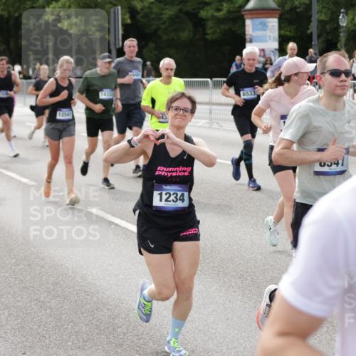 29.06.2025 - hella hamburg halbmarathon Jannik Wohlers http://msf.ph/oto/8158290 29.06.2025 10:18:07 Lombardsbrücke 1234, 1820, 2335, 2703, 3202, 3529, 4123, 4383, 4802, 5909, 5910, 6332, 6533, 7160, 7454, 8341, 8665, 9222, 9276, 9505, 9586, 9658, 9748, 9834, 10172, 10502, 10659, 10687, 10856, 11020, 12541, 12548, 12552, 12703, 12847, 13193, 13341, 13370, 13933, 14023, 14332, 14627, 14760, 14770, 14967, 15138, 15208, 15393, 15436, 15749, 16209, 16451, 16828, 16833, 17048, 17283, 17876, 18697, 18807, 18825 meine-sportfotos.de