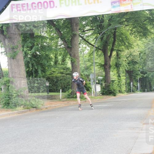 29.06.2025 - hella hamburg halbmarathon KatJ http://msf.ph/oto/8158307 29.06.2025 09:04:35 Zwischen KM18-KM19  meine-sportfotos.de