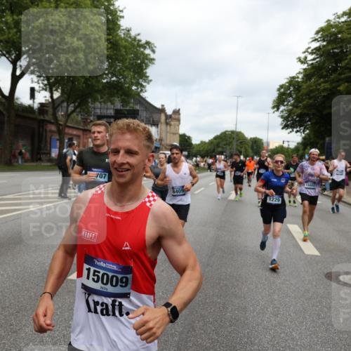 29.06.2025 - hella hamburg halbmarathon Yannick Fuchs http://msf.ph/oto/8158317 29.06.2025 10:58:55 20KM 1062, 1186, 1229, 1842, 2136, 2698, 3572, 3663, 3746, 4945, 5354, 5365, 6907, 6908, 7081, 7271, 7717, 8405, 9986, 10067, 10402, 10824, 10962, 11556, 12177, 12211, 12212, 12475, 12781, 12843, 13210, 13793, 14022, 14465, 15009, 16344, 16367, 16605, 16770, 16911, 17140, 17763, 17895, 18196, 18520, 18575, 18577, 18707, 18768 meine-sportfotos.de