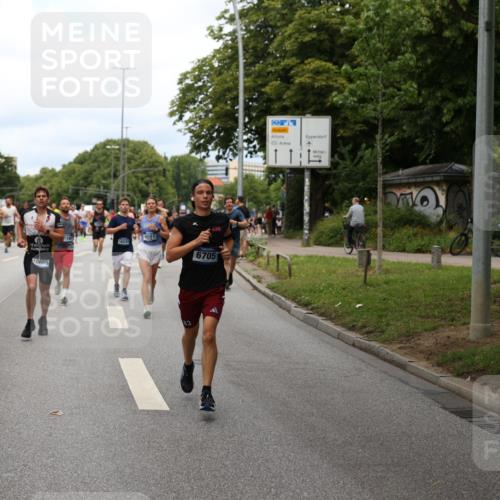 29.06.2025 - hella hamburg halbmarathon Yannick Fuchs http://msf.ph/oto/8158327 29.06.2025 10:38:34 20KM 1220, 1391, 1415, 1558, 1902, 2365, 2402, 2816, 3004, 3021, 3907, 4310, 4425, 4981, 4991, 4999, 5231, 5275, 5476, 5624, 5884, 6490, 6705, 6903, 6991, 7005, 7191, 7322, 8063, 8145, 8218, 8722, 9081, 9159, 9374, 9444, 9633, 10193, 10596, 10669, 10930, 11346, 11469, 12554, 12966, 13421, 13996, 14667, 14798, 14816, 14861, 15185, 15225, 15233, 15280, 15512, 15862, 16062, 16224, 16301, 16316, 16506, 16547, 16549, 16893, 17251, 17376, 17729, 17748, 17912, 18942 meine-sportfotos.de