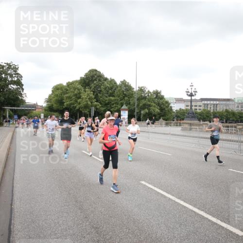 29.06.2025 - hella hamburg halbmarathon Jannik Wohlers http://msf.ph/oto/8158332 29.06.2025 10:54:27 Lombardsbrücke 1198, 2084, 2566, 2632, 3002, 4191, 4192, 5392, 5500, 5727, 5882, 6839, 6982, 8012, 8186, 9521, 9596, 10109, 10331, 10471, 10686, 11033, 11226, 11287, 12240, 12268, 12270, 13272, 13283, 13944, 13945, 13979, 13980, 14752, 15029, 15271, 15553, 16019, 16443, 16637, 18168, 18372, 19111 meine-sportfotos.de
