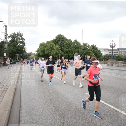 29.06.2025 - hella hamburg halbmarathon Jannik Wohlers http://msf.ph/oto/8158345 29.06.2025 10:54:28 Lombardsbrücke 1198, 2084, 2566, 2632, 3002, 4191, 4192, 5392, 5500, 5727, 5882, 6839, 6982, 8012, 8186, 9521, 9596, 10109, 10331, 10471, 10686, 11033, 11226, 11287, 12240, 12268, 12270, 13272, 13283, 13944, 13945, 13979, 13980, 14752, 15271, 15553, 16019, 16432, 16443, 16637, 16665, 18168, 18372, 19111 meine-sportfotos.de