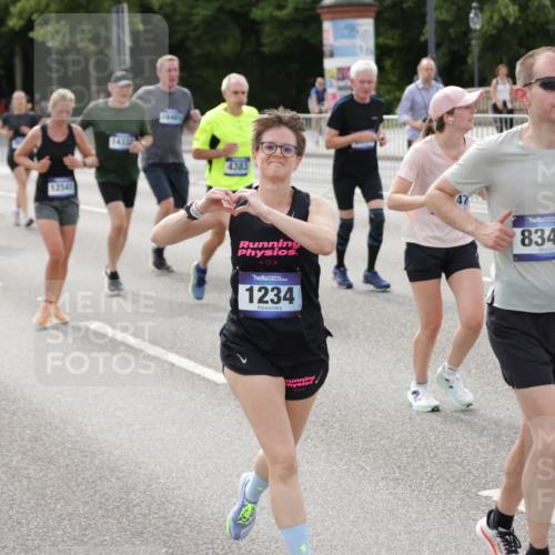 29.06.2025 - hella hamburg halbmarathon Jannik Wohlers http://msf.ph/oto/8158355 29.06.2025 10:18:07 Lombardsbrücke 1234, 1820, 2335, 2703, 3202, 3529, 4123, 4383, 4802, 5909, 5910, 6332, 6533, 7160, 7454, 8341, 8665, 9222, 9276, 9505, 9586, 9658, 9748, 9834, 10172, 10502, 10659, 10687, 10856, 11020, 12541, 12548, 12552, 12703, 12847, 13193, 13341, 13370, 13933, 14023, 14332, 14627, 14760, 14770, 14967, 15138, 15208, 15393, 15436, 15749, 16209, 16451, 16828, 16833, 17048, 17283, 17876, 18697, 18807, 18825 meine-sportfotos.de