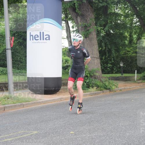 29.06.2025 - hella hamburg halbmarathon KatJ http://msf.ph/oto/8158363 29.06.2025 09:04:36 Zwischen KM18-KM19  meine-sportfotos.de