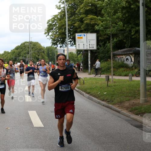 29.06.2025 - hella hamburg halbmarathon Yannick Fuchs http://msf.ph/oto/8158410 29.06.2025 10:38:35 20KM 1220, 1391, 1415, 1558, 1902, 2365, 2402, 2816, 3004, 3021, 3907, 4310, 4425, 4981, 4991, 4999, 5231, 5275, 5476, 5624, 5884, 6490, 6705, 6903, 6991, 7005, 7191, 7322, 8063, 8145, 8722, 9081, 9159, 9374, 9444, 9633, 10193, 10596, 10669, 10930, 11346, 11469, 12159, 12554, 12711, 12966, 13123, 13421, 13996, 14667, 14798, 14816, 14861, 15185, 15225, 15233, 15280, 15512, 15862, 16062, 16224, 16301, 16316, 16506, 16547, 16549, 16893, 17251, 17376, 17729, 17748, 17912 meine-sportfotos.de