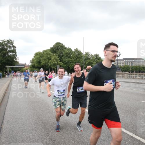 29.06.2025 - hella hamburg halbmarathon Jannik Wohlers http://msf.ph/oto/8158420 29.06.2025 10:54:30 Lombardsbrücke 1198, 2566, 2632, 3002, 4191, 4192, 5392, 5500, 5727, 5882, 6839, 6982, 8012, 8186, 9521, 9596, 10109, 10331, 10686, 11226, 11287, 11788, 11908, 12240, 12268, 12270, 13283, 13944, 13945, 13979, 13980, 14752, 15271, 15553, 16432, 16433, 16443, 16637, 16664, 16665, 18168, 18372, 19111 meine-sportfotos.de