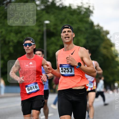 29.06.2025 - hella hamburg halbmarathon Dr. Thomas Lammeyer http://msf.ph/oto/8158451 29.06.2025 09:43:41 Kennedybrücke 5253, 6816, 9151, 9447, 9475 meine-sportfotos.de