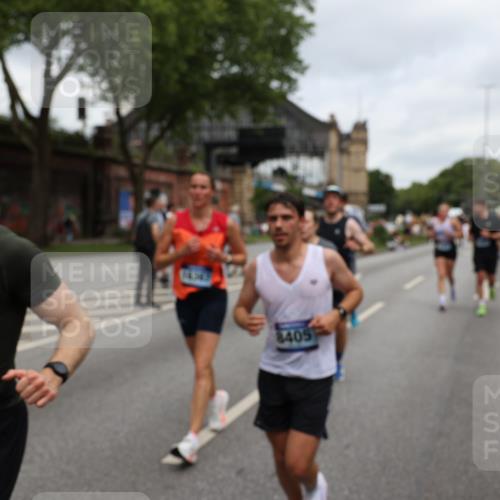 29.06.2025 - hella hamburg halbmarathon Yannick Fuchs http://msf.ph/oto/8158567 29.06.2025 10:58:56 20KM 1062, 1186, 1229, 1842, 1863, 2136, 2698, 3572, 3663, 3746, 4945, 5354, 5365, 6907, 6908, 7081, 7271, 7717, 8405, 9986, 10067, 10402, 10824, 10962, 11556, 12177, 12211, 12212, 12473, 12475, 12781, 12843, 13210, 13793, 14022, 14465, 15009, 16344, 16367, 16605, 16770, 16911, 17140, 17763, 17895, 18196, 18520, 18575, 18577, 18707, 18768 meine-sportfotos.de