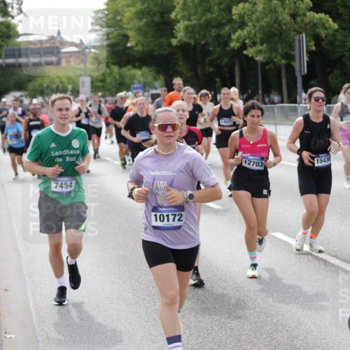 29.06.2025 - hella hamburg halbmarathon Jannik Wohlers http://msf.ph/oto/8158610 29.06.2025 10:18:10 Lombardsbrücke 1234, 1820, 2703, 3202, 3529, 4123, 4383, 4802, 5049, 5909, 5910, 6332, 6533, 7160, 7214, 7454, 8341, 8665, 9222, 9276, 9505, 9586, 9658, 9748, 10172, 10502, 10659, 10687, 10856, 11020, 12541, 12548, 12552, 12703, 12847, 13193, 13341, 13370, 13933, 14023, 14247, 14332, 14627, 14760, 14770, 14967, 15138, 15208, 15393, 15436, 15749, 16209, 16451, 16828, 16833, 17048, 17283, 17567, 18246, 18336, 18456, 18697, 18807, 18825 meine-sportfotos.de