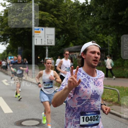 29.06.2025 - hella hamburg halbmarathon Yannick Fuchs http://msf.ph/oto/8158647 29.06.2025 10:58:57 20KM 1062, 1186, 1229, 1842, 1863, 2136, 2698, 3572, 3663, 3746, 4945, 5354, 5365, 6590, 6907, 6908, 7081, 7271, 7717, 8405, 9986, 10067, 10402, 10824, 10962, 11027, 11556, 12177, 12211, 12212, 12473, 12475, 12781, 13210, 13793, 14022, 14465, 15009, 16344, 16367, 16605, 16770, 16911, 17140, 17763, 17895, 18196, 18520, 18575, 18577, 18707, 18768 meine-sportfotos.de