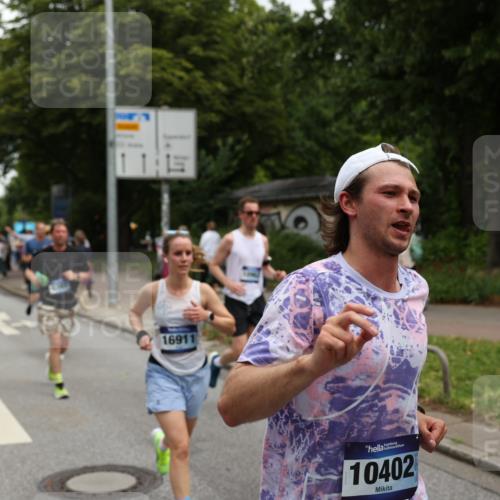 29.06.2025 - hella hamburg halbmarathon Yannick Fuchs http://msf.ph/oto/8158650 29.06.2025 10:58:57 20KM 1062, 1186, 1229, 1842, 1863, 2136, 2698, 3572, 3663, 3746, 4945, 5354, 5365, 6590, 6907, 6908, 7081, 7271, 7717, 8405, 9986, 10067, 10402, 10824, 10962, 11027, 11556, 12177, 12211, 12212, 12473, 12475, 12781, 13210, 13793, 14022, 14465, 15009, 16344, 16367, 16605, 16770, 16911, 17140, 17763, 17895, 18196, 18520, 18575, 18577, 18707, 18768 meine-sportfotos.de