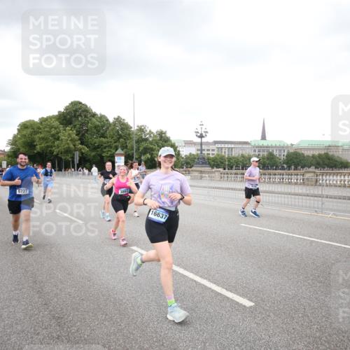 29.06.2025 - hella hamburg halbmarathon Jannik Wohlers http://msf.ph/oto/8158698 29.06.2025 10:54:33 Lombardsbrücke 2566, 2632, 3002, 3274, 4191, 4192, 5392, 5500, 5727, 5882, 6839, 7238, 8012, 8186, 9596, 10109, 10686, 11226, 11788, 11908, 12147, 12148, 12240, 13283, 13548, 13944, 13945, 13979, 13980, 14752, 15271, 15553, 16057, 16432, 16433, 16443, 16637, 16664, 16665, 17090, 18168, 18372 meine-sportfotos.de