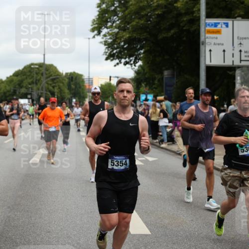 29.06.2025 - hella hamburg halbmarathon Yannick Fuchs http://msf.ph/oto/8158705 29.06.2025 10:58:58 20KM 1062, 1186, 1229, 1842, 1863, 2136, 2698, 3328, 3572, 3663, 3746, 4945, 5354, 5365, 6489, 6590, 6907, 6908, 7271, 7717, 8405, 9986, 10067, 10402, 10824, 10962, 11027, 11556, 12177, 12211, 12212, 12473, 12475, 12781, 13210, 13793, 14022, 14465, 15009, 16344, 16367, 16605, 16770, 16911, 17140, 17441, 17763, 17895, 18196, 18324, 18575, 18577, 18707, 18768 meine-sportfotos.de