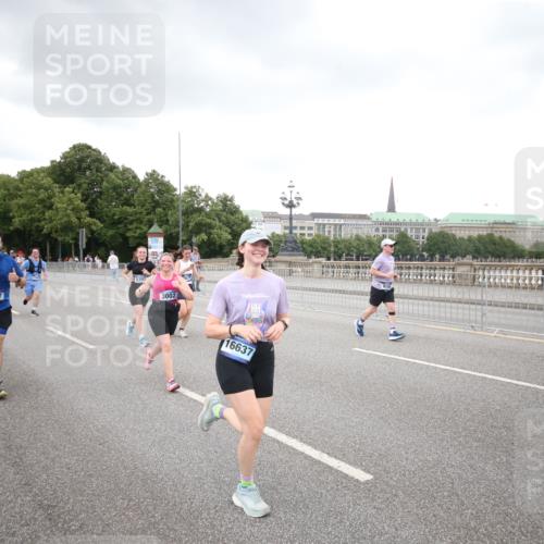 29.06.2025 - hella hamburg halbmarathon Jannik Wohlers http://msf.ph/oto/8158709 29.06.2025 10:54:33 Lombardsbrücke 2566, 2632, 3002, 3274, 4191, 4192, 5392, 5500, 5727, 5882, 6839, 7238, 8012, 8186, 9596, 10109, 10686, 11226, 11788, 11908, 12147, 12148, 12240, 13283, 13548, 13944, 13945, 13979, 13980, 14752, 15271, 15553, 16057, 16432, 16433, 16443, 16637, 16664, 16665, 17090, 18168, 18372 meine-sportfotos.de