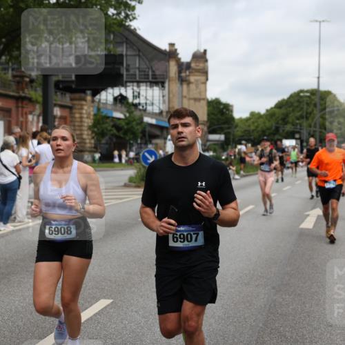 29.06.2025 - hella hamburg halbmarathon Yannick Fuchs http://msf.ph/oto/8158733 29.06.2025 10:58:58 20KM 1062, 1186, 1229, 1842, 1863, 2136, 2698, 3328, 3572, 3663, 3746, 4945, 5354, 5365, 6489, 6590, 6907, 6908, 7271, 7717, 8405, 9986, 10067, 10402, 10824, 10962, 11027, 11556, 12177, 12211, 12212, 12473, 12475, 12781, 13210, 13793, 14022, 14465, 15009, 16344, 16367, 16605, 16770, 16911, 17140, 17441, 17763, 17895, 18196, 18324, 18575, 18577, 18707, 18768 meine-sportfotos.de