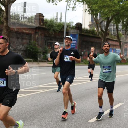 29.06.2025 - hella hamburg halbmarathon Yannick Fuchs http://msf.ph/oto/8158878 29.06.2025 10:38:39 20KM 1057, 1220, 1391, 1415, 1468, 1558, 1782, 1902, 1941, 2365, 2402, 2415, 2816, 3004, 3021, 3305, 3907, 4310, 4425, 4981, 4991, 4999, 5231, 5275, 5476, 5624, 5884, 6490, 6903, 7005, 7191, 7322, 8063, 8722, 9081, 9159, 9374, 9444, 9633, 10193, 10596, 10669, 10930, 11346, 11469, 12159, 12554, 12711, 12966, 13123, 13421, 13996, 14667, 14798, 14816, 15185, 15225, 15233, 15280, 15512, 15862, 16062, 16224, 16316, 16506, 16893, 17097, 17251, 17729, 17748, 18560, 18806, 19207 meine-sportfotos.de