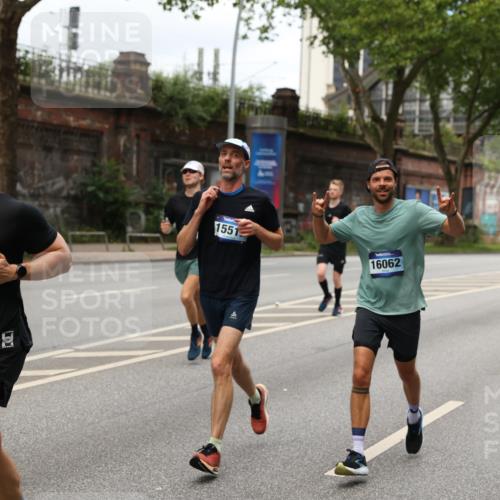 29.06.2025 - hella hamburg halbmarathon Yannick Fuchs http://msf.ph/oto/8158888 29.06.2025 10:38:39 20KM 1057, 1220, 1391, 1415, 1468, 1558, 1782, 1902, 1941, 2365, 2402, 2415, 2816, 3004, 3021, 3305, 3907, 4310, 4425, 4981, 4991, 4999, 5231, 5275, 5476, 5624, 5884, 6490, 6903, 7005, 7191, 7322, 8063, 8722, 9081, 9159, 9374, 9444, 9633, 10193, 10596, 10669, 10930, 11346, 11469, 12159, 12554, 12711, 12966, 13123, 13421, 13996, 14667, 14798, 14816, 15185, 15225, 15233, 15280, 15512, 15862, 16062, 16224, 16316, 16506, 16893, 17097, 17251, 17729, 17748, 18560, 18806, 19207 meine-sportfotos.de