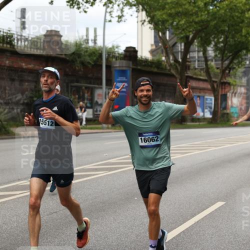 29.06.2025 - hella hamburg halbmarathon Yannick Fuchs http://msf.ph/oto/8158909 29.06.2025 10:38:40 20KM 1057, 1220, 1391, 1415, 1468, 1558, 1782, 1902, 1941, 2365, 2402, 2415, 2816, 3004, 3021, 3305, 3907, 4310, 4425, 4981, 4991, 4999, 5231, 5275, 5476, 5624, 5884, 6490, 6903, 7005, 7191, 7322, 8063, 8722, 9159, 9374, 9444, 9633, 10193, 10596, 10669, 10930, 11346, 11469, 12159, 12554, 12711, 12966, 13123, 13421, 13996, 14667, 14798, 14816, 15185, 15225, 15233, 15280, 15512, 15862, 16062, 16224, 16316, 16506, 16893, 17097, 17251, 17729, 17748, 18560, 18806, 19207 meine-sportfotos.de