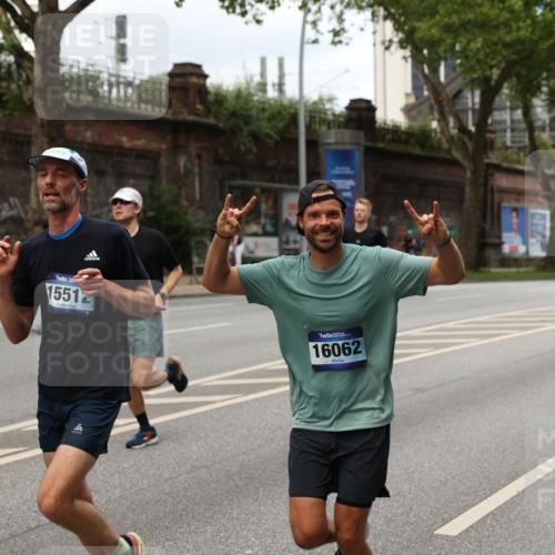 29.06.2025 - hella hamburg halbmarathon Yannick Fuchs http://msf.ph/oto/8158972 29.06.2025 10:38:40 20KM 1057, 1220, 1391, 1415, 1468, 1558, 1782, 1902, 1941, 2365, 2402, 2415, 2816, 3004, 3021, 3305, 3907, 4310, 4425, 4981, 4991, 4999, 5231, 5275, 5476, 5624, 5884, 6490, 6903, 7005, 7191, 7322, 8063, 8722, 9159, 9374, 9444, 9633, 10193, 10596, 10669, 10930, 11346, 11469, 12159, 12554, 12711, 12966, 13123, 13421, 13996, 14667, 14798, 14816, 15185, 15225, 15233, 15280, 15512, 15862, 16062, 16224, 16316, 16506, 16893, 17097, 17251, 17729, 17748, 18560, 18806, 19207 meine-sportfotos.de