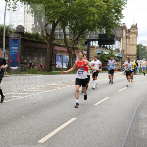 29.06.2025 - hella hamburg halbmarathon Yannick Fuchs http://msf.ph/oto/8159062 29.06.2025 10:38:40 20KM 1057, 1220, 1391, 1415, 1468, 1558, 1782, 1902, 1941, 2365, 2402, 2415, 2816, 3004, 3021, 3305, 3907, 4310, 4425, 4981, 4991, 4999, 5231, 5275, 5476, 5624, 5884, 6490, 6903, 7005, 7191, 7322, 8063, 8722, 9159, 9374, 9444, 9633, 10193, 10596, 10669, 10930, 11346, 11469, 12159, 12554, 12711, 12966, 13123, 13421, 13996, 14667, 14798, 14816, 15185, 15225, 15233, 15280, 15512, 15862, 16062, 16224, 16316, 16506, 16893, 17097, 17251, 17729, 17748, 18560, 18806, 19207 meine-sportfotos.de