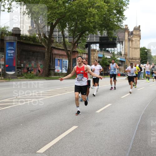 29.06.2025 - hella hamburg halbmarathon Yannick Fuchs http://msf.ph/oto/8159075 29.06.2025 10:38:40 20KM 1057, 1220, 1391, 1415, 1468, 1558, 1782, 1902, 1941, 2365, 2402, 2415, 2816, 3004, 3021, 3305, 3907, 4310, 4425, 4981, 4991, 4999, 5231, 5275, 5476, 5624, 5884, 6490, 6903, 7005, 7191, 7322, 8063, 8722, 9159, 9374, 9444, 9633, 10193, 10596, 10669, 10930, 11346, 11469, 12159, 12554, 12711, 12966, 13123, 13421, 13996, 14667, 14798, 14816, 15185, 15225, 15233, 15280, 15512, 15862, 16062, 16224, 16316, 16506, 16893, 17097, 17251, 17729, 17748, 18560, 18806, 19207 meine-sportfotos.de
