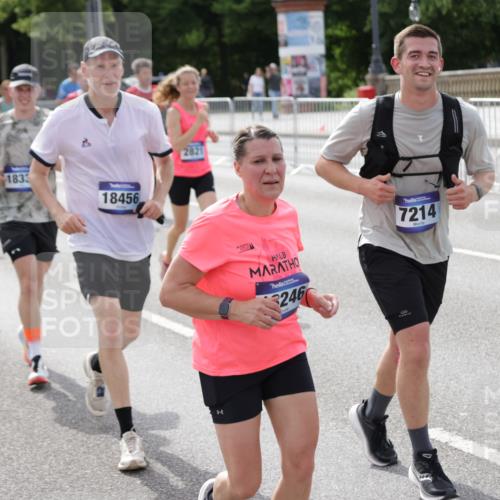 29.06.2025 - hella hamburg halbmarathon Jannik Wohlers http://msf.ph/oto/8159185 29.06.2025 10:18:18 Lombardsbrücke 1234, 1521, 1820, 2703, 2781, 2821, 3202, 3529, 3591, 3592, 4383, 4802, 5049, 5264, 5266, 5834, 5910, 6533, 7051, 7121, 7214, 7454, 8341, 8665, 9276, 9505, 9549, 9658, 9748, 10172, 10467, 10502, 10856, 11020, 12239, 12347, 12541, 12548, 12552, 12703, 12847, 12890, 13193, 14023, 14247, 14294, 14332, 14532, 14627, 14760, 14966, 14967, 15138, 15208, 15402, 15436, 15749, 15881, 16196, 16451, 17027, 17030, 17052, 17490, 17567, 18246, 18336, 18456 meine-sportfotos.de