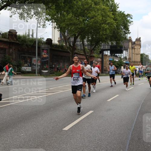 29.06.2025 - hella hamburg halbmarathon Yannick Fuchs http://msf.ph/oto/8159234 29.06.2025 10:38:41 20KM 1057, 1220, 1391, 1415, 1468, 1558, 1782, 1902, 1941, 2365, 2402, 2415, 2816, 3004, 3021, 3305, 3907, 4310, 4425, 4981, 4991, 4999, 5231, 5275, 5476, 5624, 5884, 6490, 6903, 7005, 7191, 7322, 8063, 8722, 9159, 9374, 9444, 9633, 10193, 10596, 10930, 11469, 12159, 12554, 12711, 12966, 13123, 13421, 13996, 14351, 14667, 14798, 14816, 15185, 15225, 15233, 15280, 15512, 15862, 16062, 16224, 16316, 16506, 16893, 17097, 17251, 17729, 17748, 18560, 18806, 19207 meine-sportfotos.de