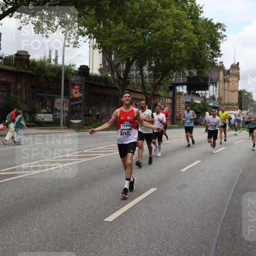 29.06.2025 - hella hamburg halbmarathon Yannick Fuchs http://msf.ph/oto/8159254 29.06.2025 10:38:41 20KM 1057, 1220, 1391, 1415, 1468, 1558, 1782, 1902, 1941, 2365, 2402, 2415, 2816, 3004, 3021, 3305, 3907, 4310, 4425, 4981, 4991, 4999, 5231, 5275, 5476, 5624, 5884, 6490, 6903, 7005, 7191, 7322, 8063, 8722, 9159, 9374, 9444, 9633, 10193, 10596, 10930, 11469, 12159, 12554, 12711, 12966, 13123, 13421, 13996, 14351, 14667, 14798, 14816, 15185, 15225, 15233, 15280, 15512, 15862, 16062, 16224, 16316, 16506, 16893, 17097, 17251, 17729, 17748, 18560, 18806, 19207 meine-sportfotos.de