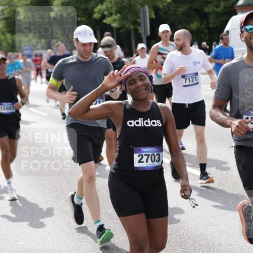 29.06.2025 - hella hamburg halbmarathon Jannik Wohlers http://msf.ph/oto/8159364 29.06.2025 10:18:21 Lombardsbrücke 1349, 1521, 2703, 2781, 2821, 3202, 3529, 3591, 3592, 4802, 5049, 5264, 5266, 5834, 5910, 6413, 7051, 7121, 7214, 7454, 8665, 8780, 9276, 9505, 9549, 10172, 10467, 10502, 10856, 11020, 12239, 12347, 12541, 12548, 12552, 12703, 12890, 14023, 14247, 14294, 14332, 14532, 14627, 14760, 14966, 14967, 15138, 15208, 15402, 15436, 15657, 15749, 15881, 16196, 16451, 17027, 17030, 17052, 17490, 17567, 18246, 18336, 18456 meine-sportfotos.de