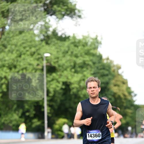 29.06.2025 - hella hamburg halbmarathon Dr. Thomas Lammeyer http://msf.ph/oto/8159390 29.06.2025 09:43:57 Kennedybrücke  meine-sportfotos.de