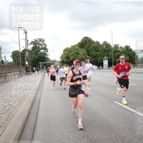 29.06.2025 - hella hamburg halbmarathon Jannik Wohlers http://msf.ph/oto/8159410 29.06.2025 10:54:43 Lombardsbrücke 1013, 2090, 2452, 3274, 4039, 5392, 5727, 6395, 6396, 6839, 6944, 7219, 7238, 7766, 8403, 8519, 9596, 10109, 10458, 10686, 11737, 11788, 11908, 12147, 12148, 13098, 13548, 13979, 13980, 14515, 14651, 15160, 15581, 15782, 15843, 16057, 16432, 16433, 16664, 16665, 17090, 19199 meine-sportfotos.de