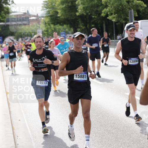 29.06.2025 - hella hamburg halbmarathon Jannik Wohlers http://msf.ph/oto/8159444 29.06.2025 10:18:22 Lombardsbrücke 1349, 1521, 2781, 2821, 3529, 3591, 3592, 4718, 4802, 5049, 5264, 5266, 5834, 5910, 6413, 7051, 7121, 7214, 8665, 8780, 9276, 9505, 9549, 10467, 10502, 10856, 11020, 12239, 12347, 12548, 12552, 12703, 12890, 14023, 14247, 14294, 14532, 14627, 14760, 14966, 14967, 15138, 15208, 15402, 15436, 15657, 15749, 15881, 16196, 17027, 17030, 17052, 17490, 17567, 18246, 18336, 18456, 19010 meine-sportfotos.de