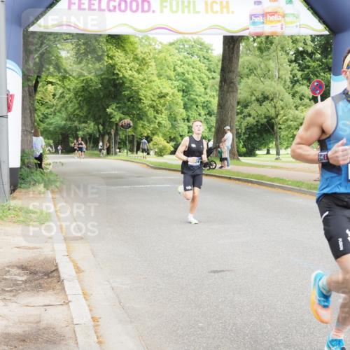 29.06.2025 - hella hamburg halbmarathon MichiJ http://msf.ph/oto/8159452 29.06.2025 10:09:57 Zwischen KM18-KM19 53, 2144, 6380 meine-sportfotos.de