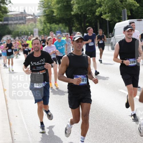 29.06.2025 - hella hamburg halbmarathon Jannik Wohlers http://msf.ph/oto/8159472 29.06.2025 10:18:22 Lombardsbrücke 1349, 1521, 2781, 2821, 3529, 3591, 3592, 4718, 4802, 5049, 5264, 5266, 5834, 5910, 6413, 7051, 7121, 7214, 8665, 8780, 9276, 9505, 9549, 10467, 10502, 10856, 11020, 12239, 12347, 12548, 12552, 12703, 12890, 14023, 14247, 14294, 14532, 14627, 14760, 14966, 14967, 15138, 15208, 15402, 15436, 15657, 15749, 15881, 16196, 17027, 17030, 17052, 17490, 17567, 18246, 18336, 18456, 19010 meine-sportfotos.de