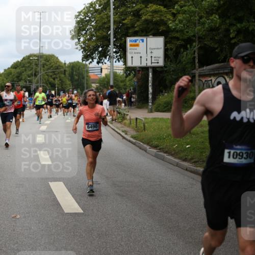 29.06.2025 - hella hamburg halbmarathon Yannick Fuchs http://msf.ph/oto/8159536 29.06.2025 10:38:43 20KM 1057, 1220, 1391, 1415, 1468, 1558, 1782, 1902, 1941, 2365, 2402, 2415, 2816, 3004, 3021, 3305, 3907, 4310, 4991, 4999, 5231, 5275, 5476, 5624, 5884, 6490, 6903, 7005, 7191, 7322, 8722, 9159, 9374, 9444, 9633, 10193, 10596, 10930, 11469, 12159, 12554, 12711, 12966, 13123, 14351, 14667, 14798, 14816, 15185, 15225, 15233, 15280, 15862, 16316, 16506, 16893, 17097, 17251, 17729, 17748, 18560, 18806, 19207 meine-sportfotos.de